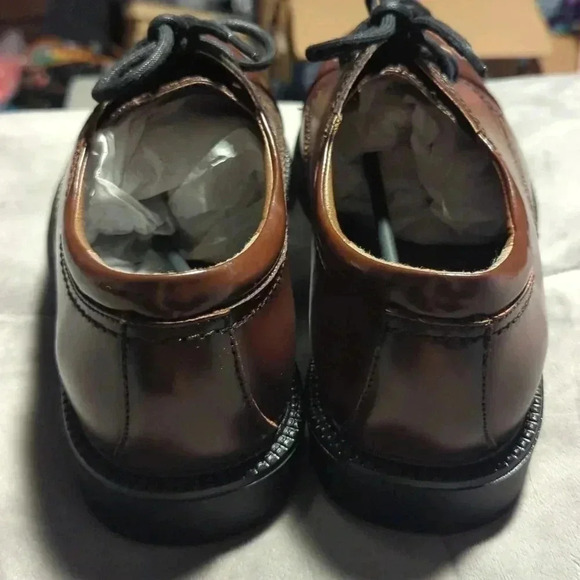 DOCKERS Cordovan Cap Toe Lace up Oxford Shoe size 8.5 - Picture 3 of 8